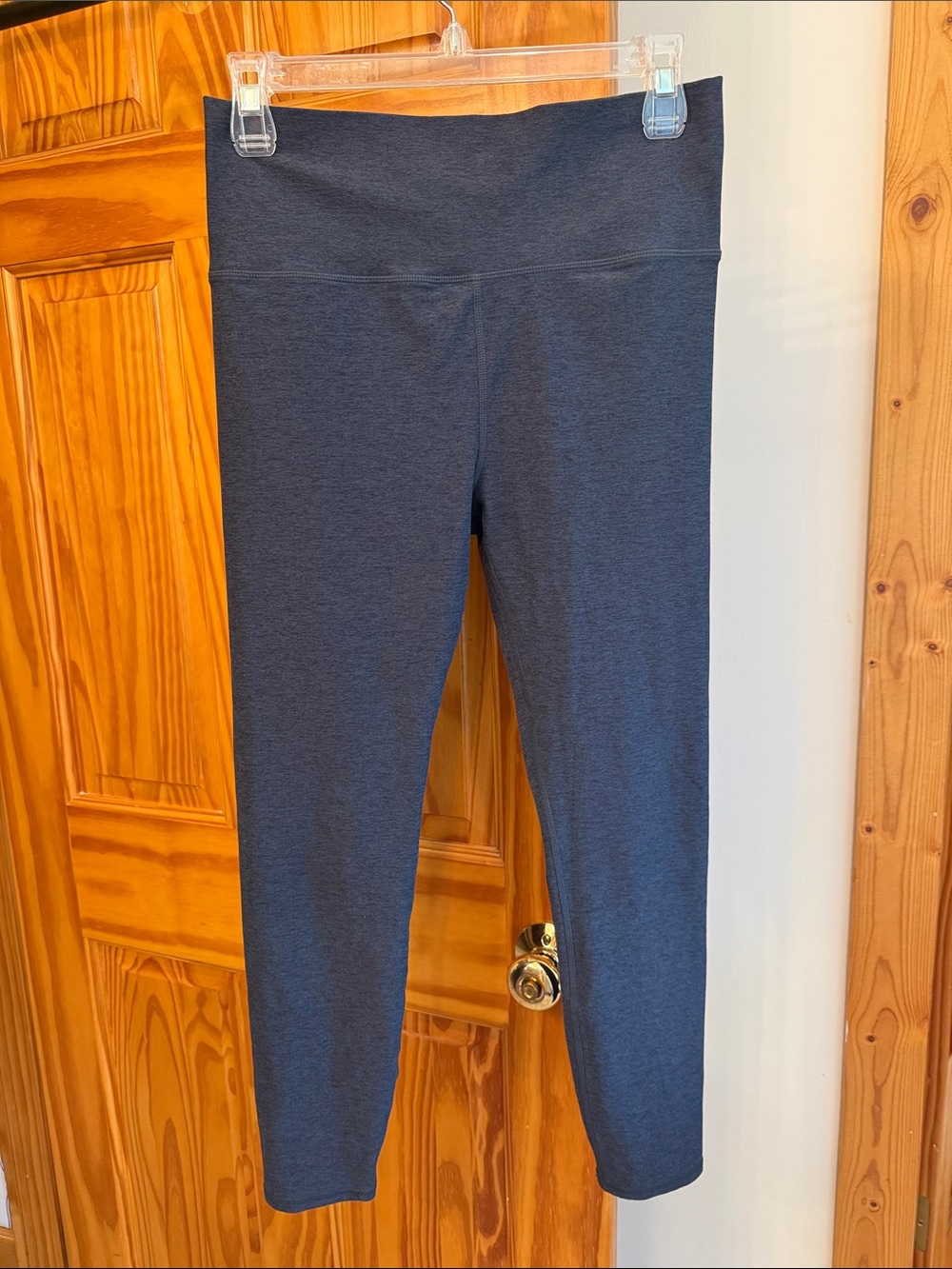 Vuori Ultra Sold High-Waist Navy Heather Cropped Leggings